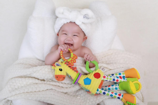 梧州宝宝为什么会吐奶